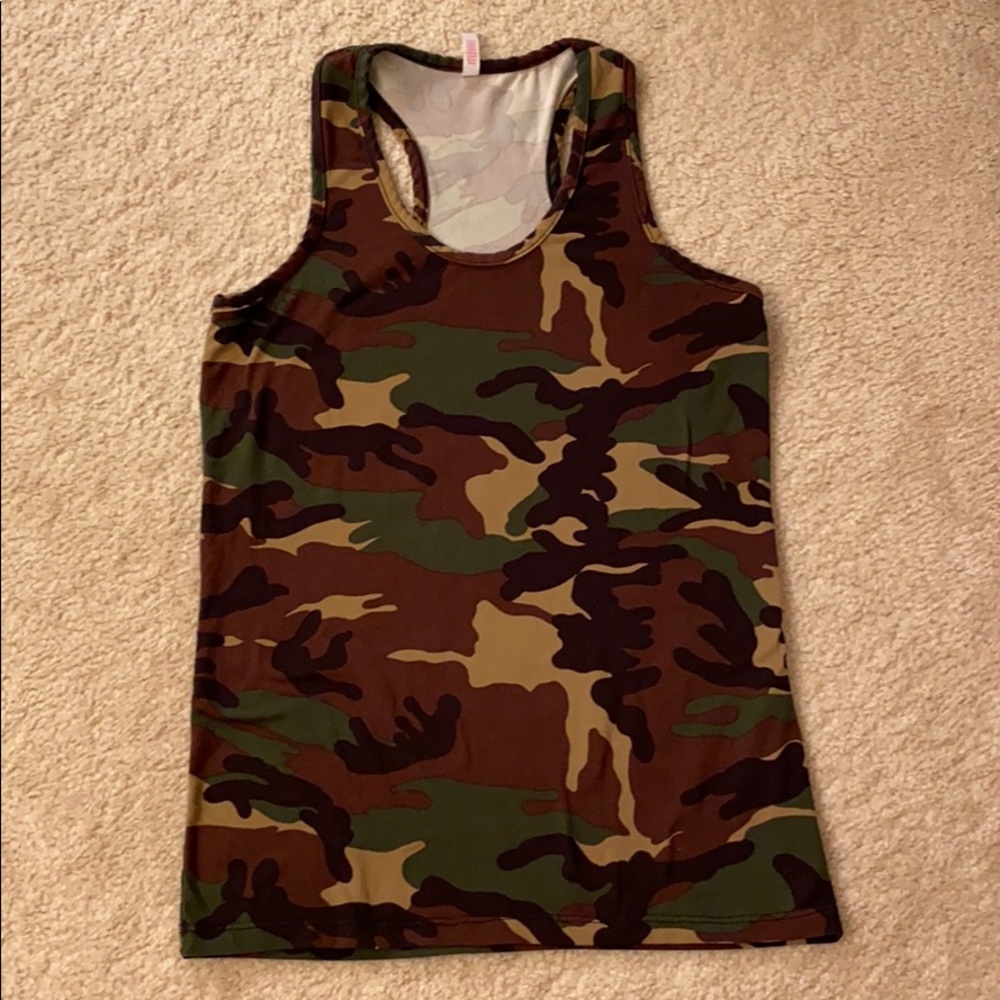 Women’s camouflage tank top